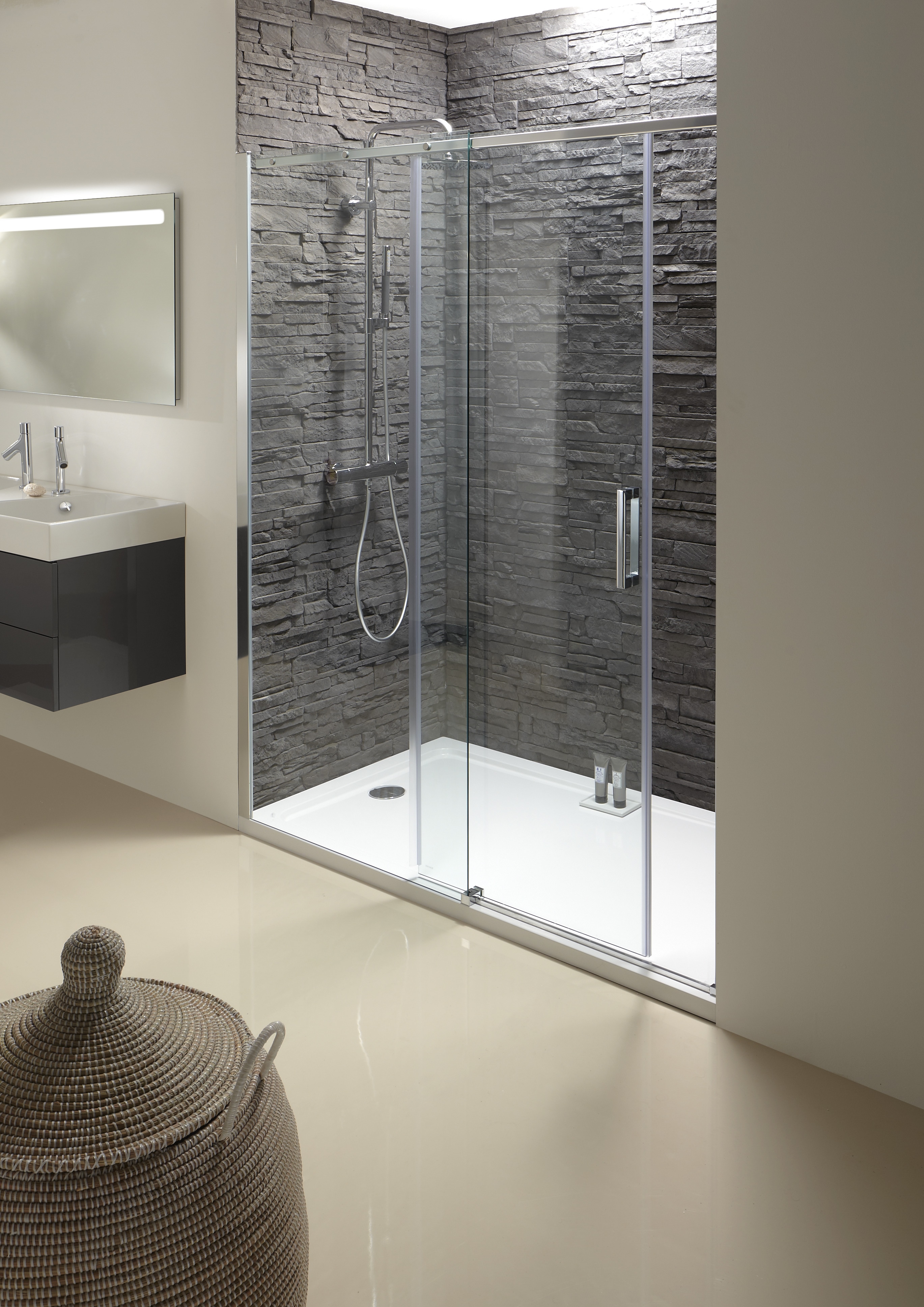 La porte de douche coulissante CONTRA