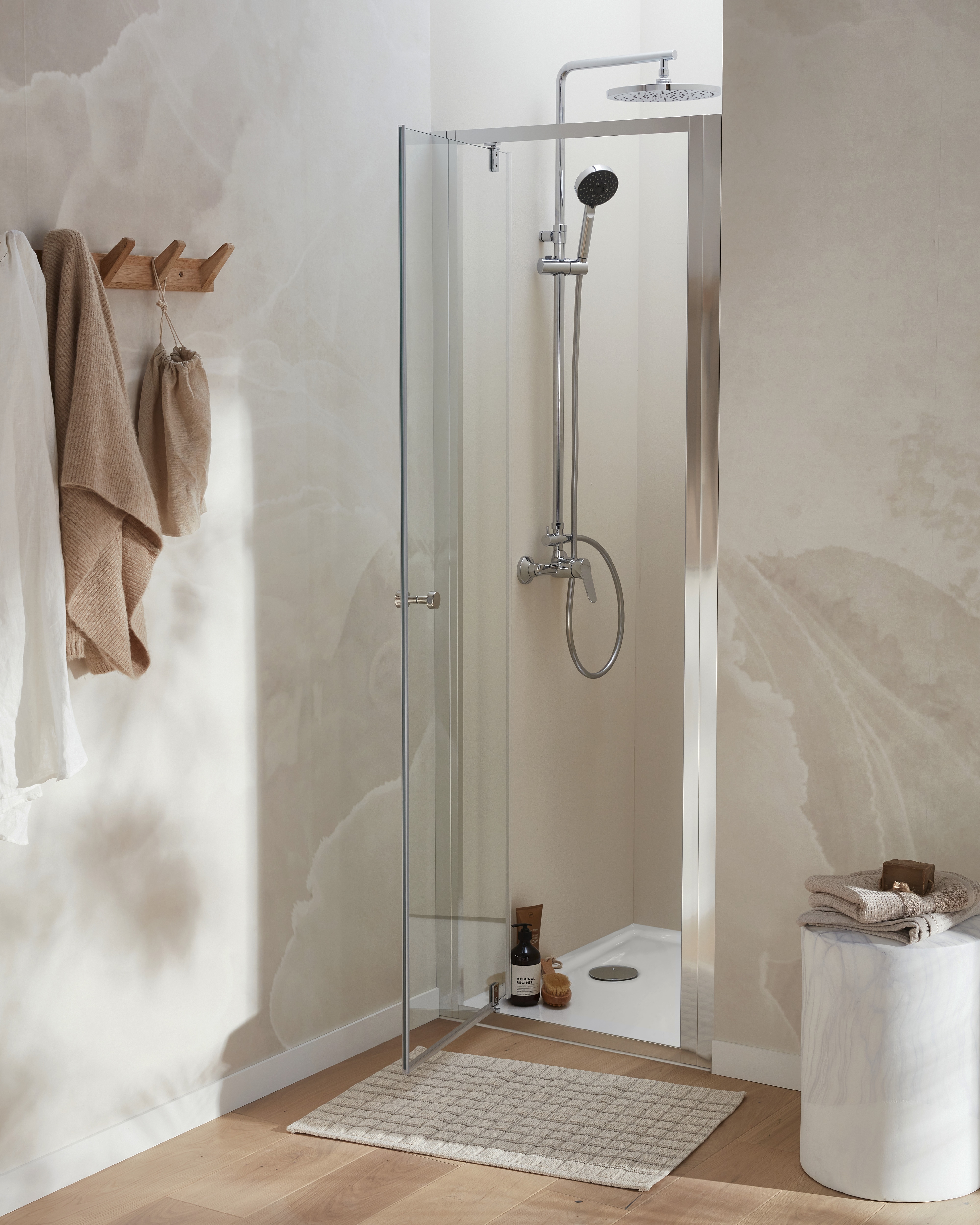 La paroi de douche pivotante SERENITY