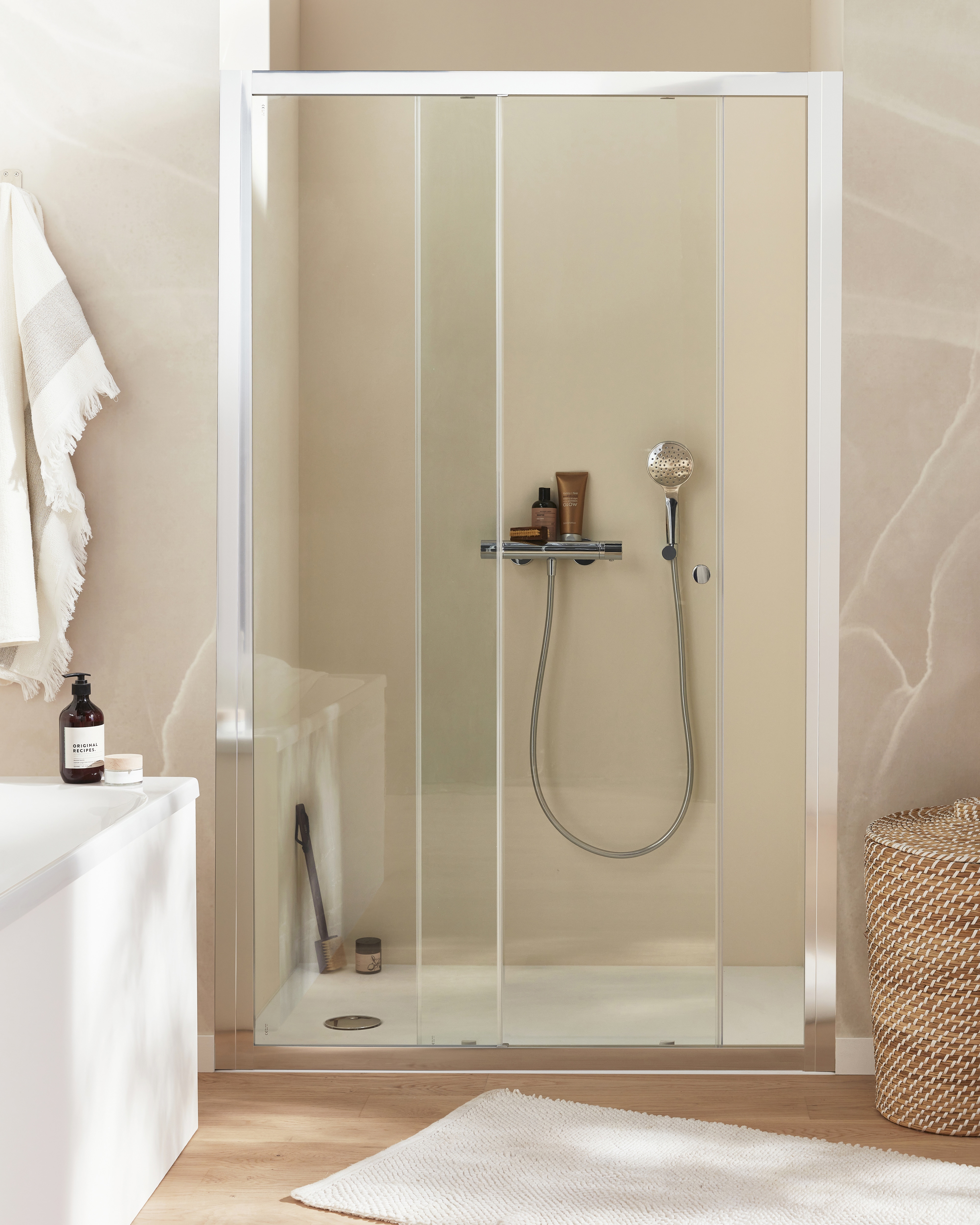 La porte de douche coulissante SERENITY